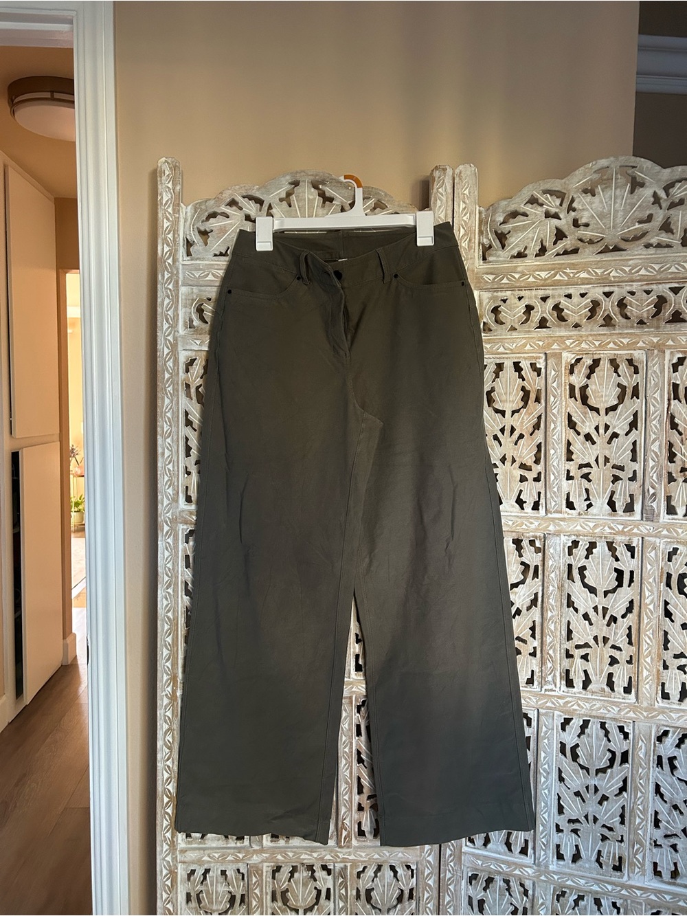 Lululemon City Sleek 5 Wide Leg High Rise Pant Light Utilitech in Olive Green